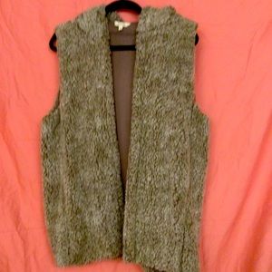 Fluffy Vest with hoodie